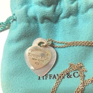 Return to Tiffany’s necklace